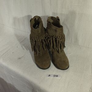 Women's Size 8M Fringe Suede Ankle 3" Wedge Heel Brown Boots by Sbricca